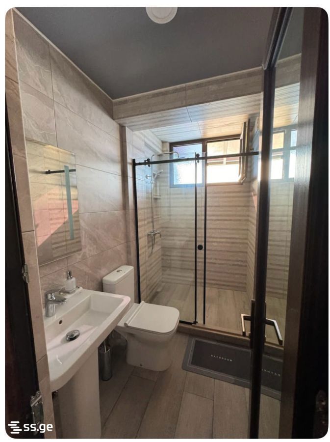 6 Room Private House For Rent. Makhindjauri view 12