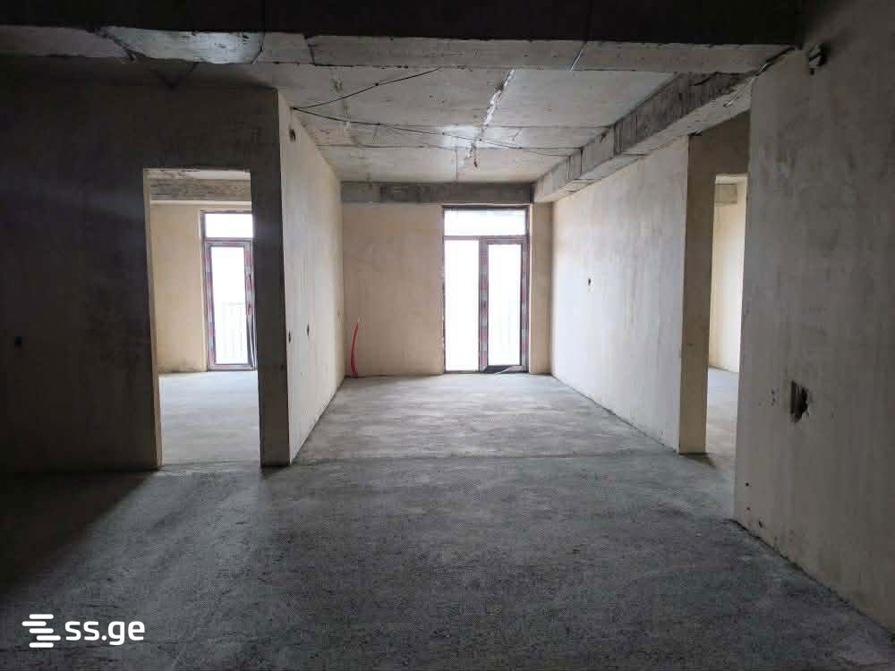 3 Room Flat For Sale view 1