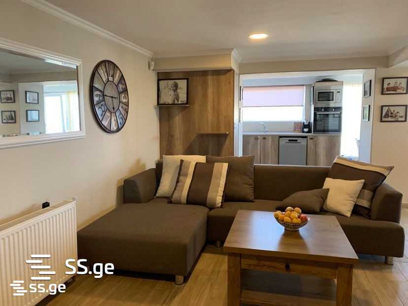 5 Room Private House For Sale view 3