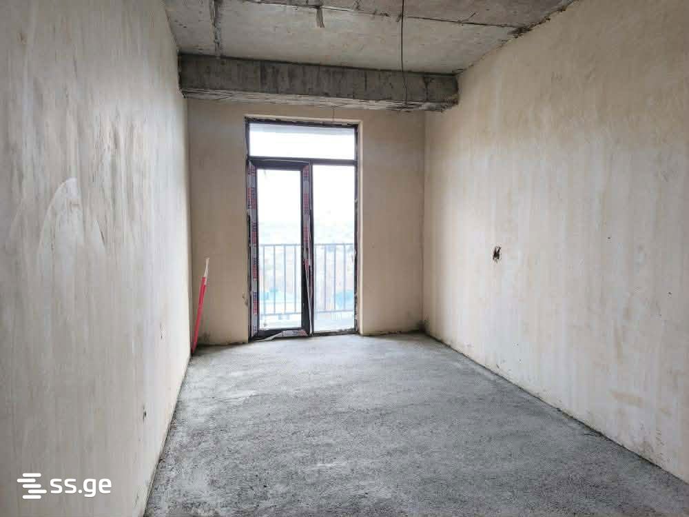 3 Room Flat For Sale view 4