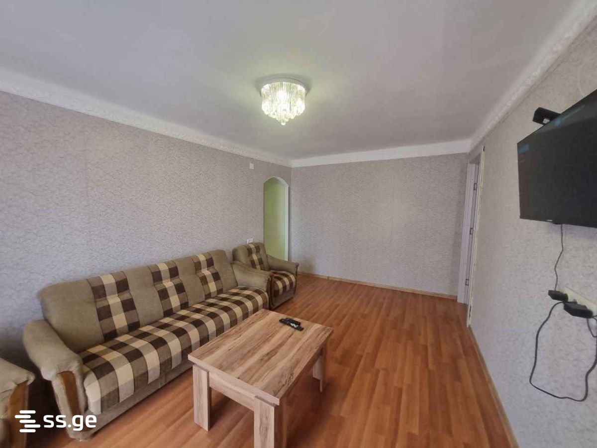 2 Room Flat For Rent. Poti view 1