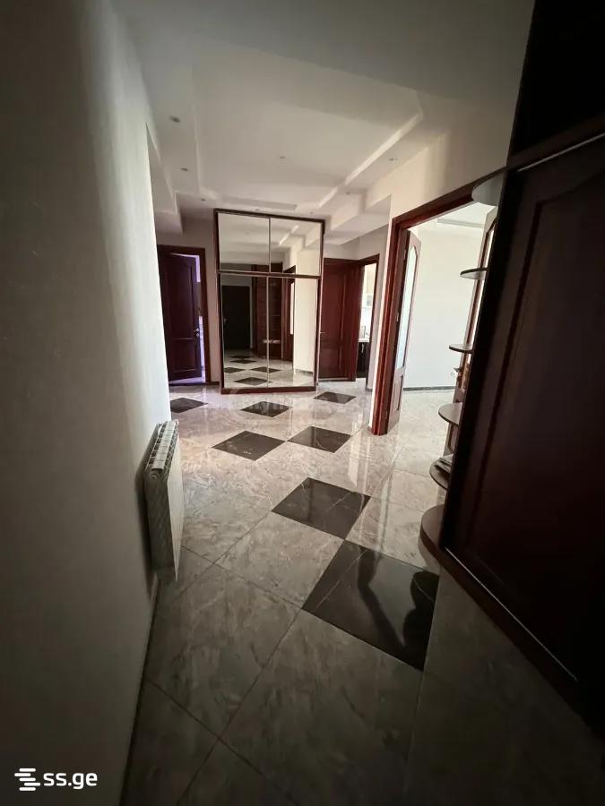 4 room Flat For Sale. Saburtalo - Mehr