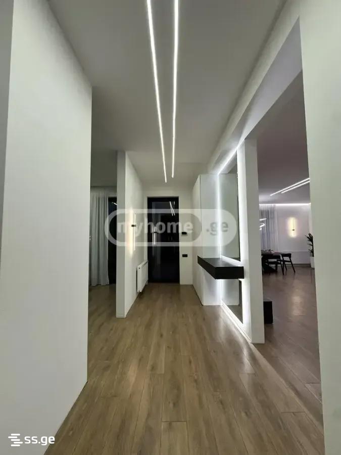 8 Room Private House For Sale view 8