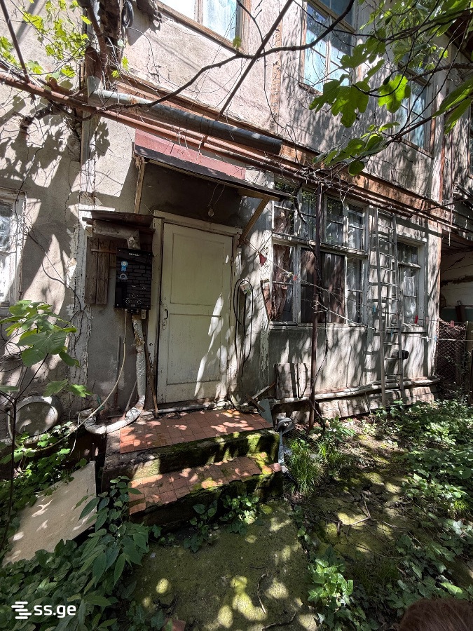3 Room Private House For Rent. Vake view 11