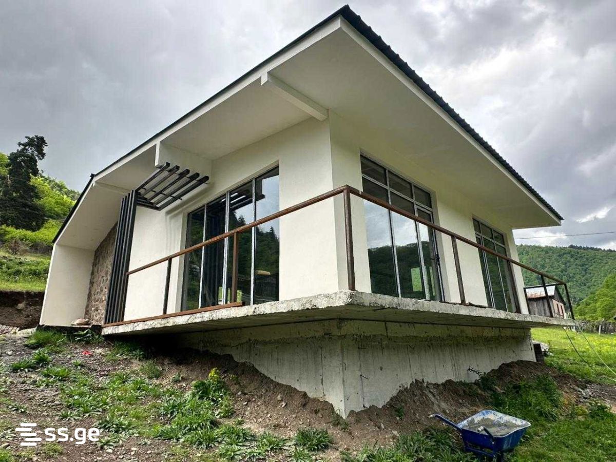 5 Room Summer Cottage For Sale view 3