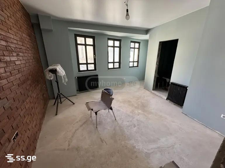 Commercial Space For Sale. Avlabari view 9