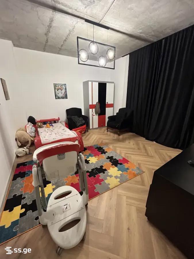 7 Room Private House For Sale view 2