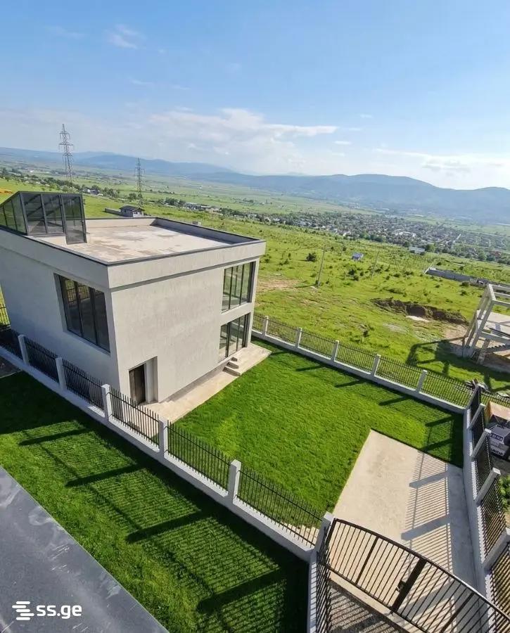 5 Room Private House For Sale view 2