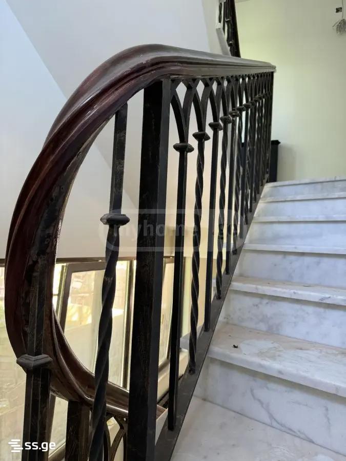 Commercial Space For Sale. Avlabari view 4
