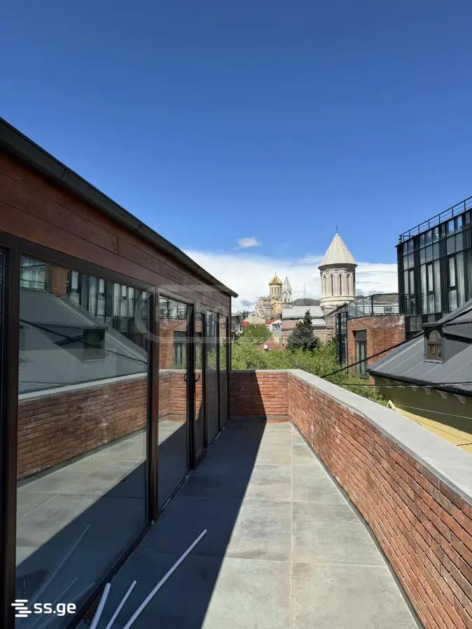Commercial Space For Sale. Avlabari view 1