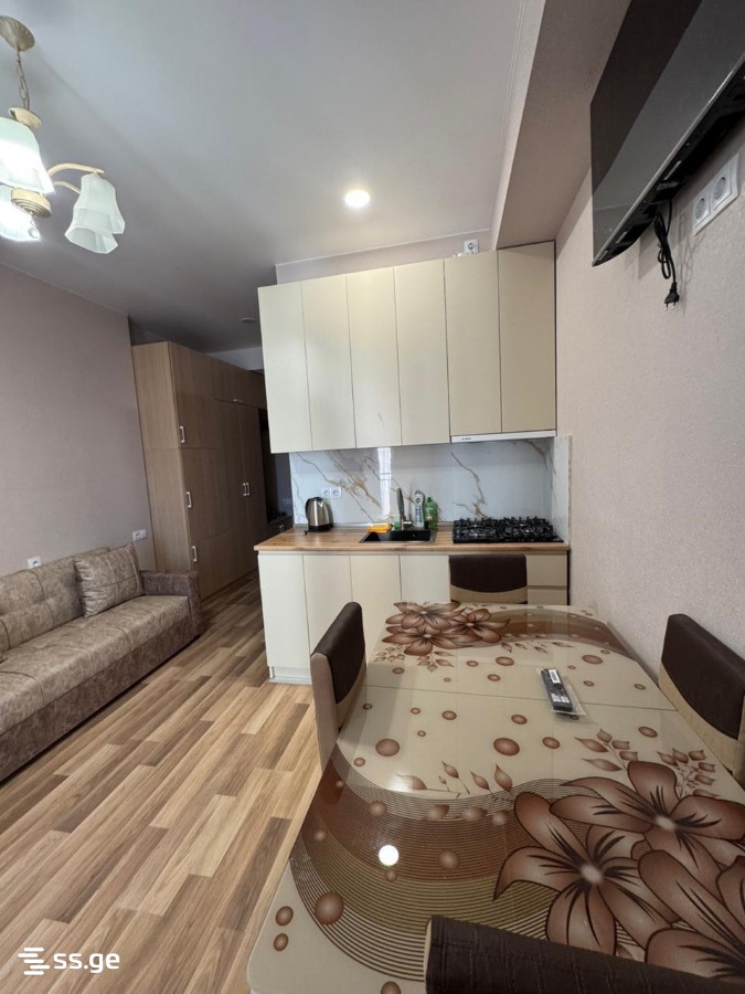 2 room Flat Daily rent. Rustavi - Bild 3