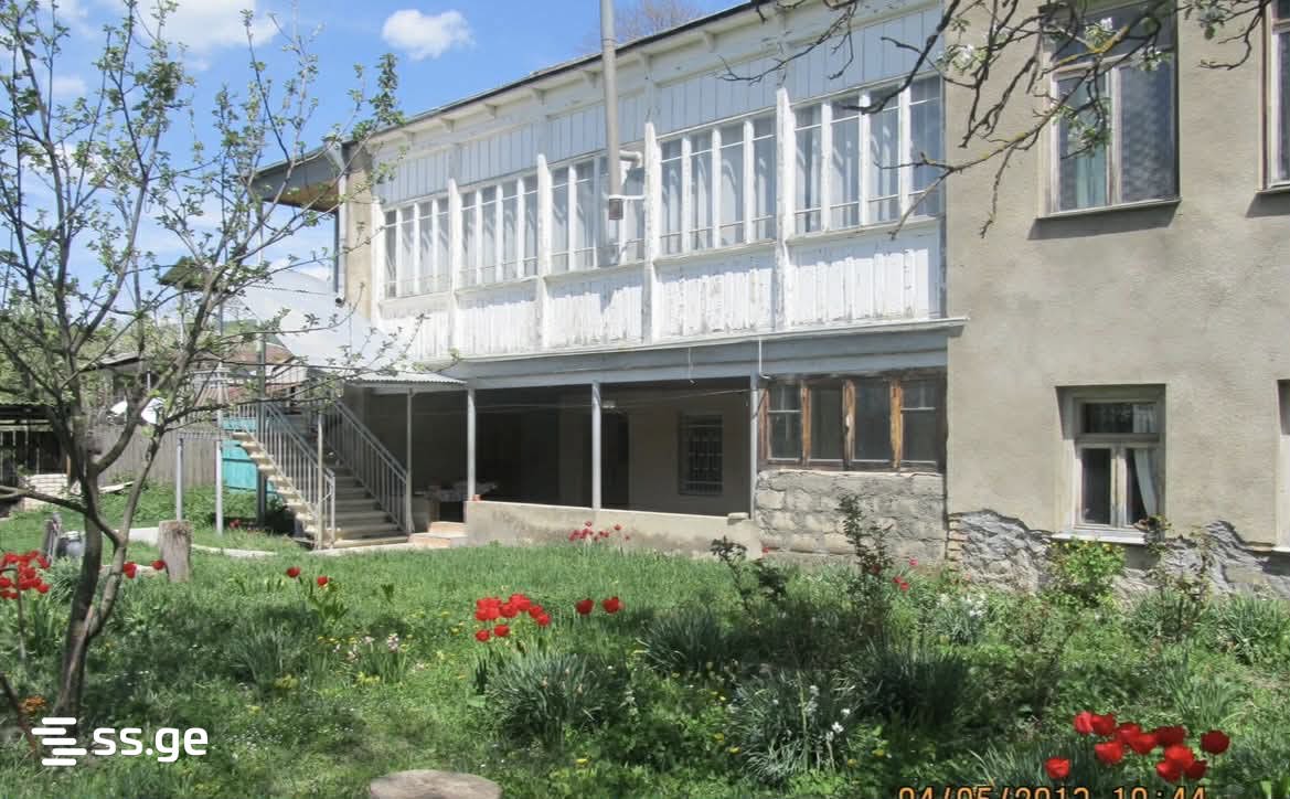 8 Room Private House For Sale view 1