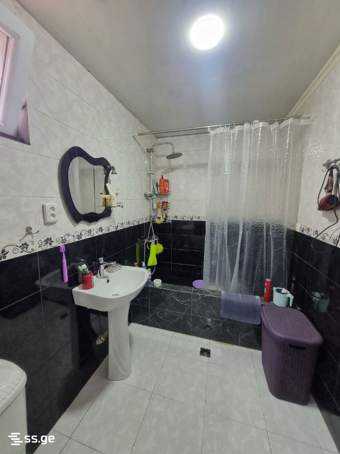 5 Room Private House For Rent. Poti view 10
