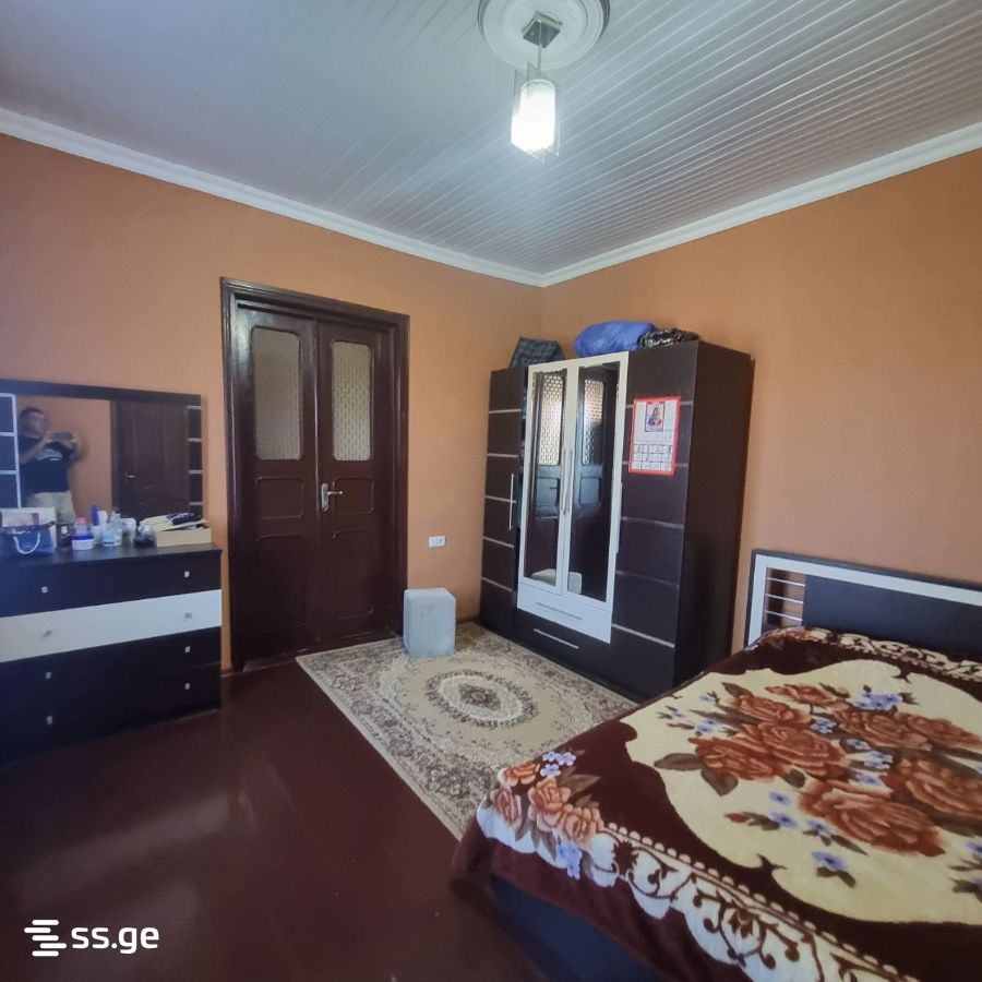 6 Room Private House For Sale view 4