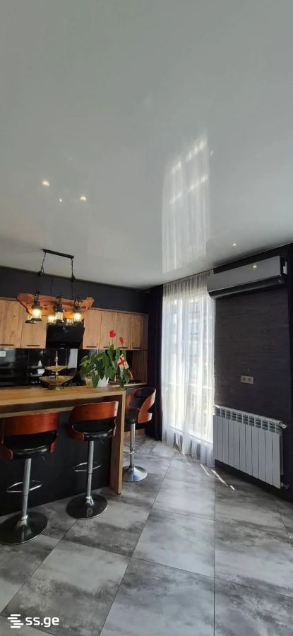4 room Flat For Sale. Batumi - Widok 2