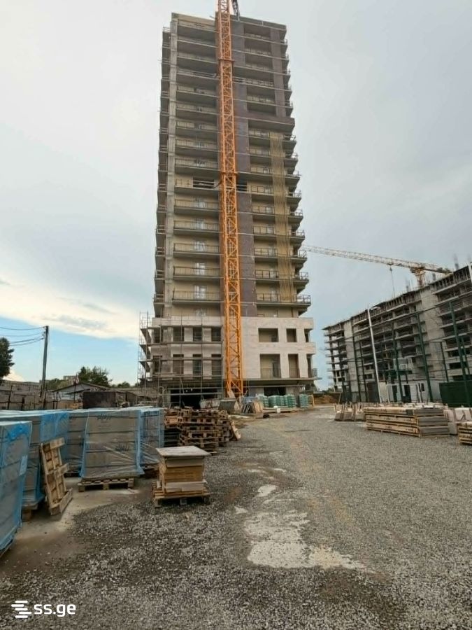 3 Room Flat For Sale, 2 of 2