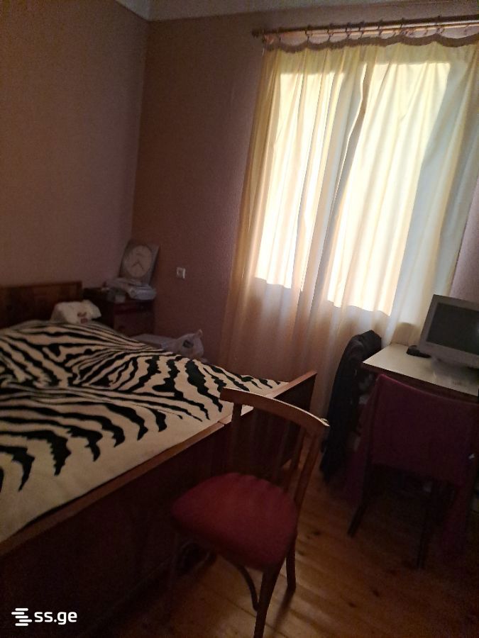 3 Room Private House For Sale view 4