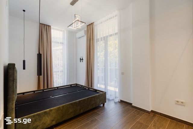 5 Room Private House For Sale view 8