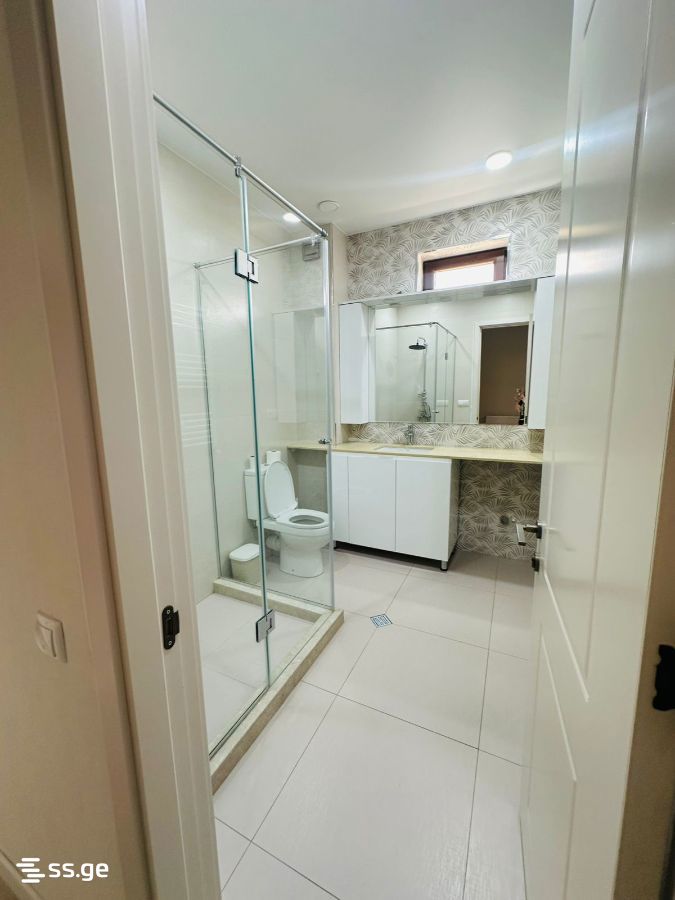 8 Room Private House For Sale view 6