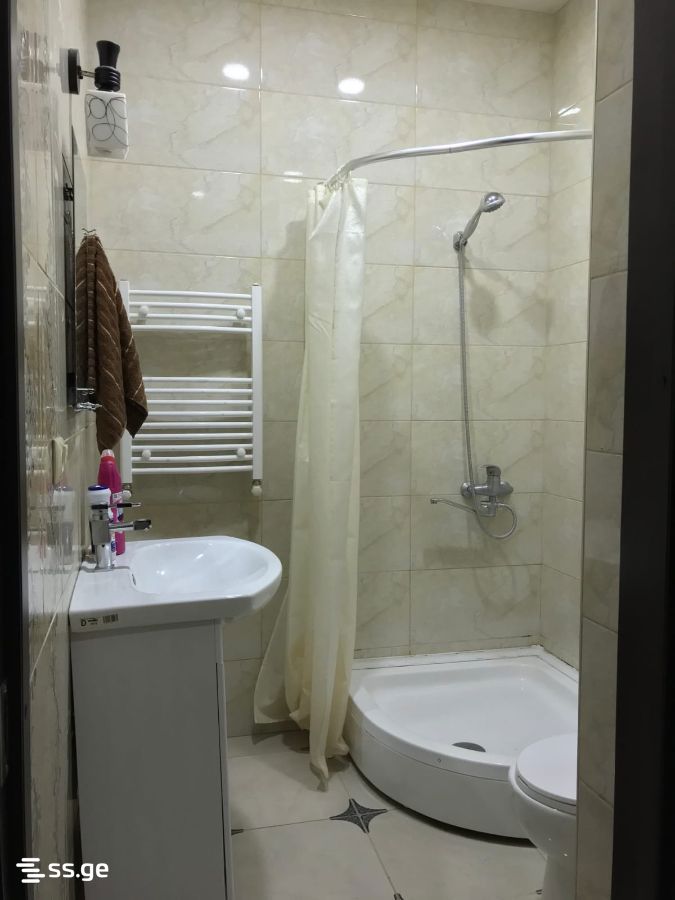 3 Room Flat For Sale, 2 of 4