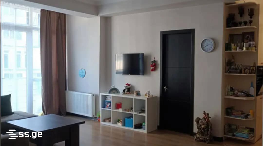 3 Room Flat For Sale, 1 of 4