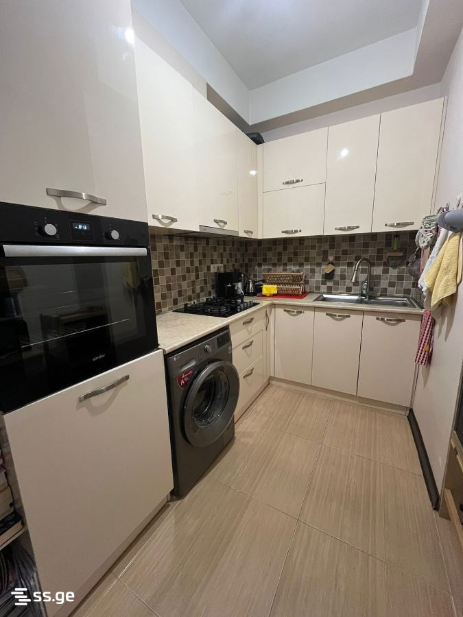 3 Room Flat For Sale
