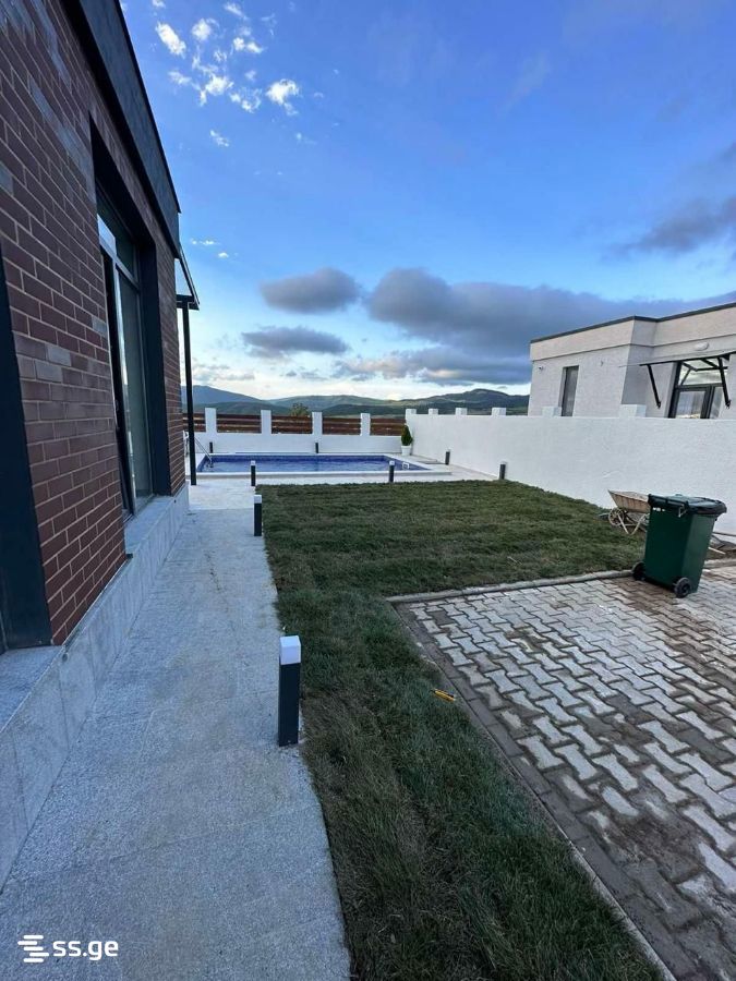 5 Room Private House For Sale view 6