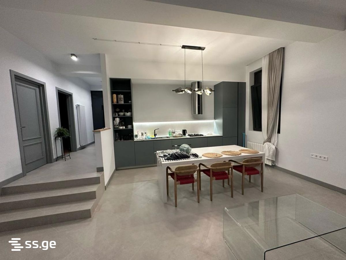 5 Room Private House For Sale view 2