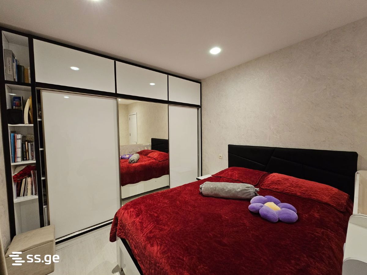 3 Room Flat For Sale, 2 of 4