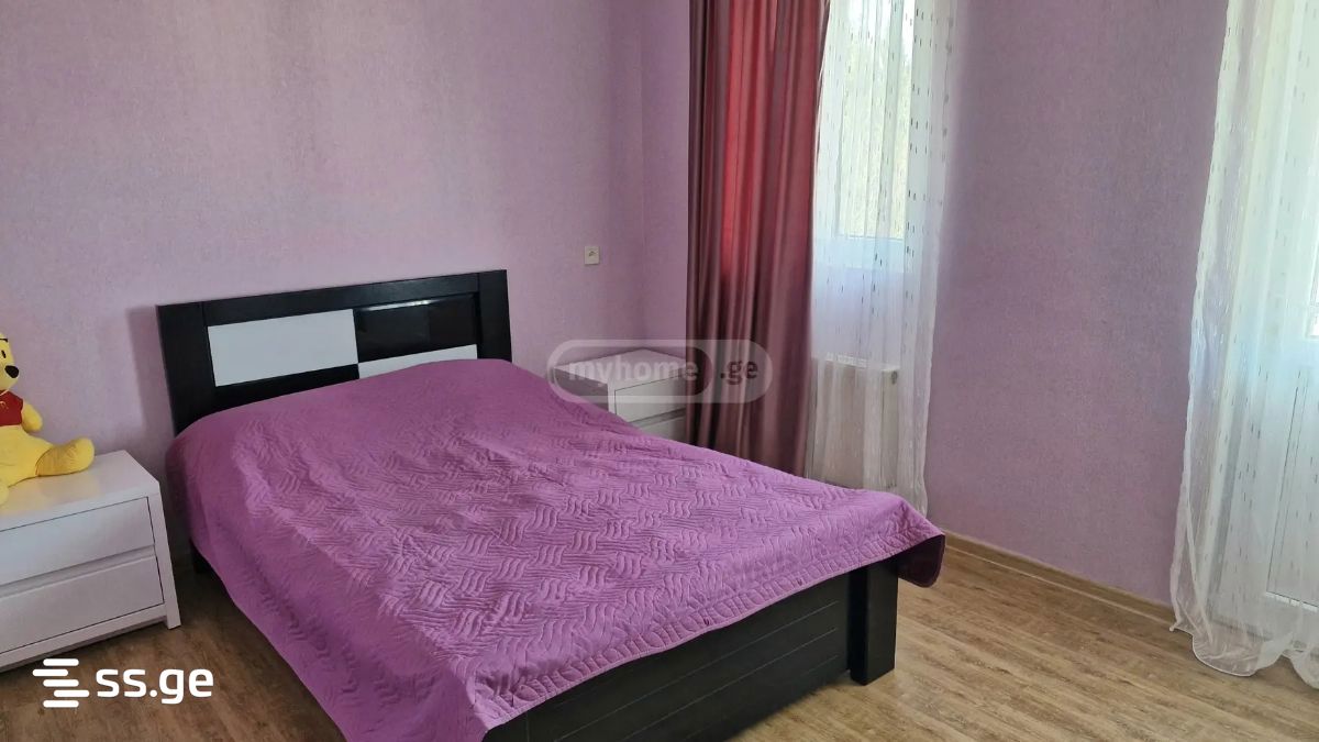 7 Room Summer Cottage For Rent. Mtatsminda view 3