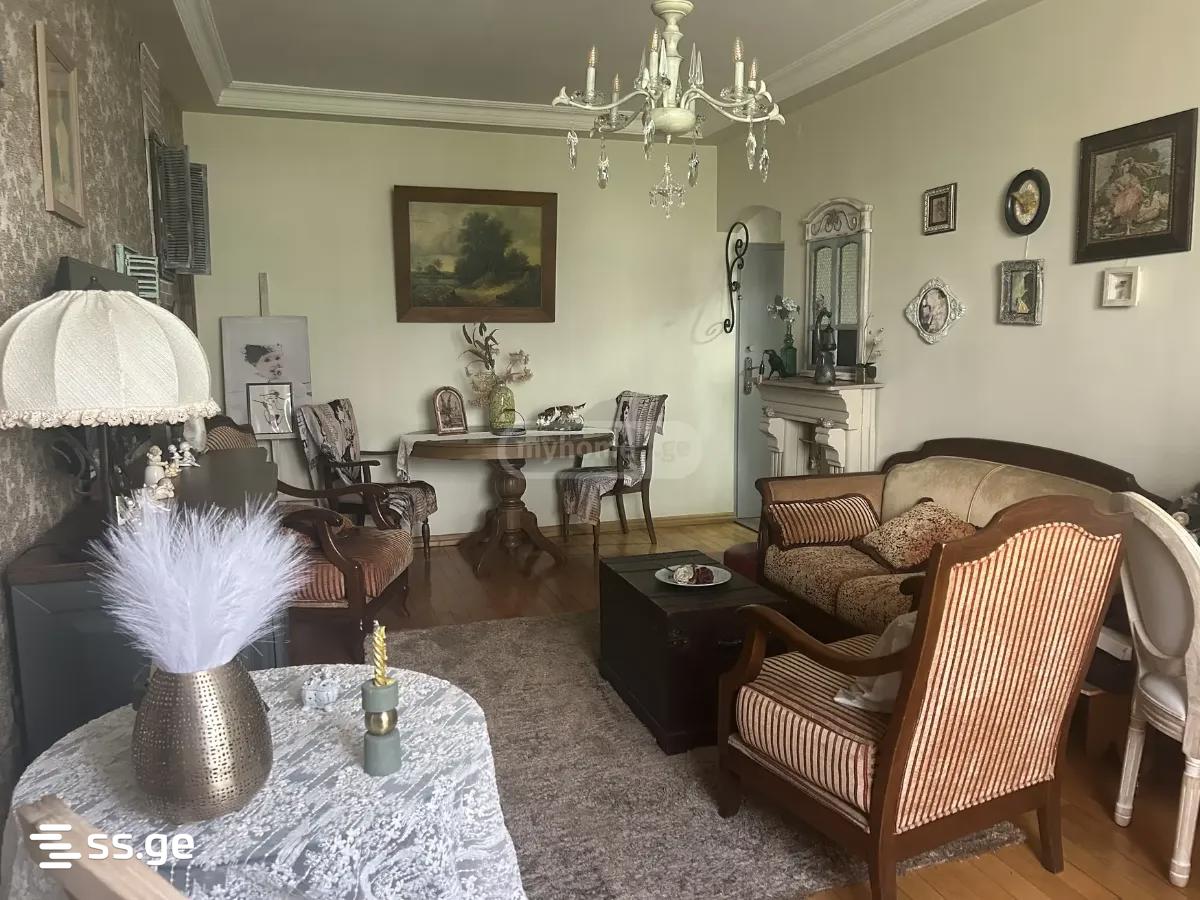 3 Room Flat For Sale view 2