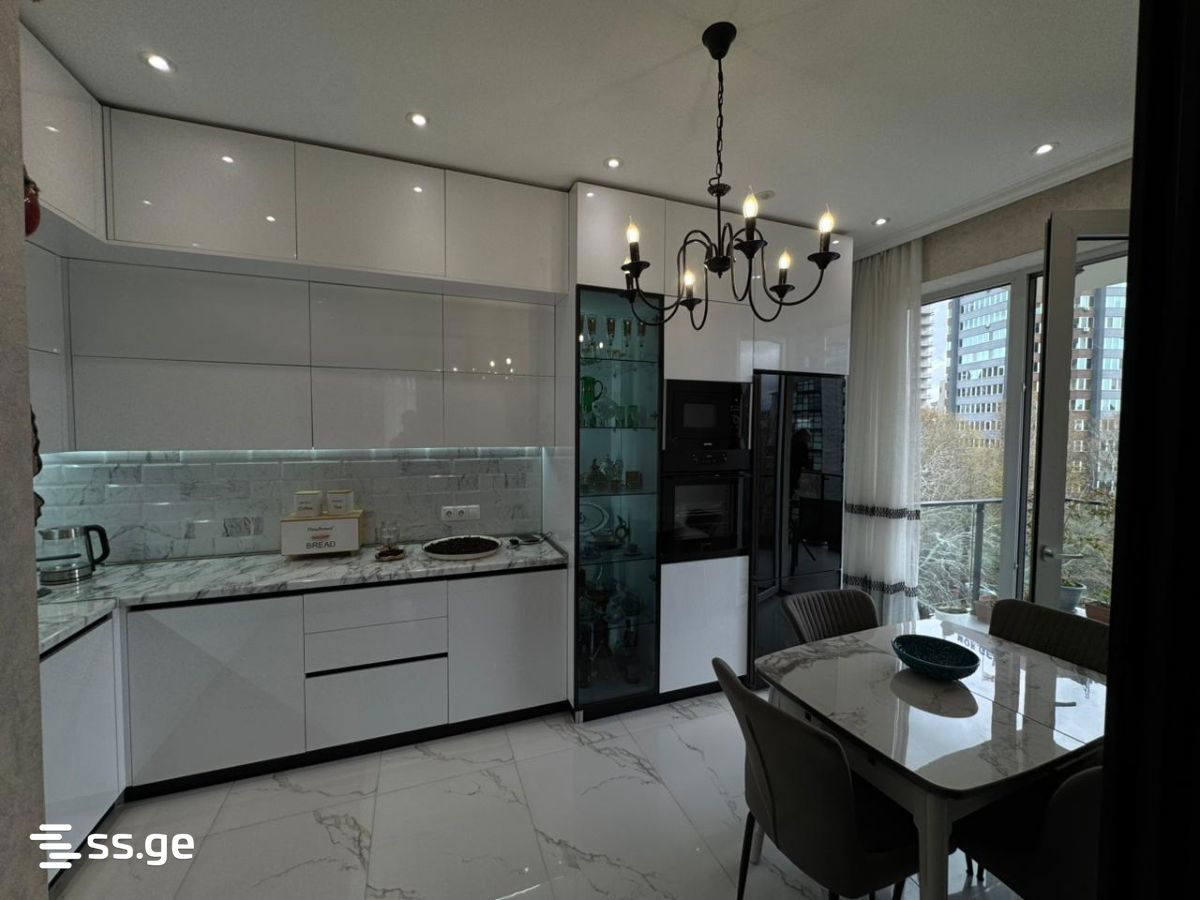 3 Room Flat For Sale, 1 of 4