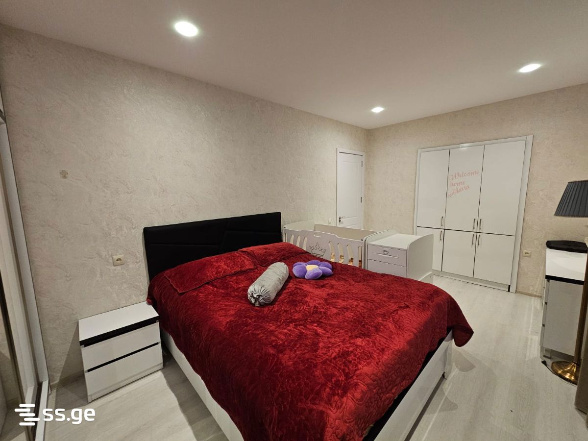 3 Room Flat For Sale, 1 of 4