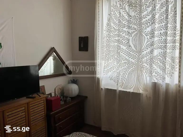 2 Room Flat For Sale view 2