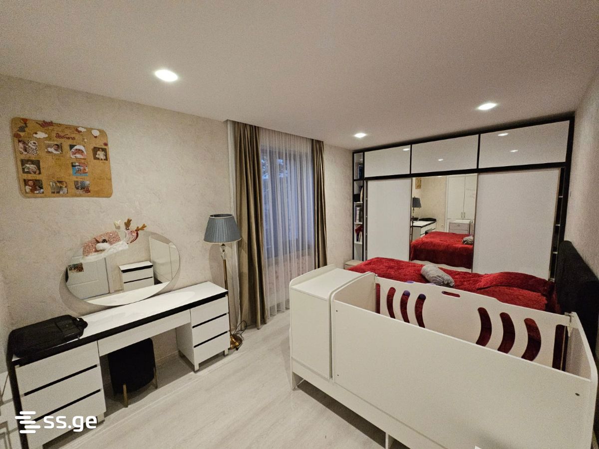 3 Room Flat For Sale, 3 of 4