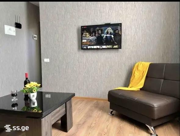 3 Room Flat For Rent. Chugureti view 2