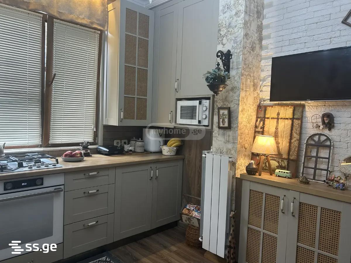 Продажа 3-комната Квартира view 1