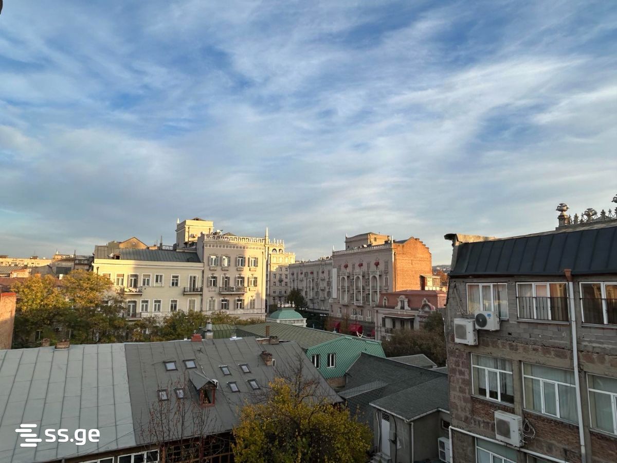 5 room Flat For Sale. Chugureti, Tbilisi