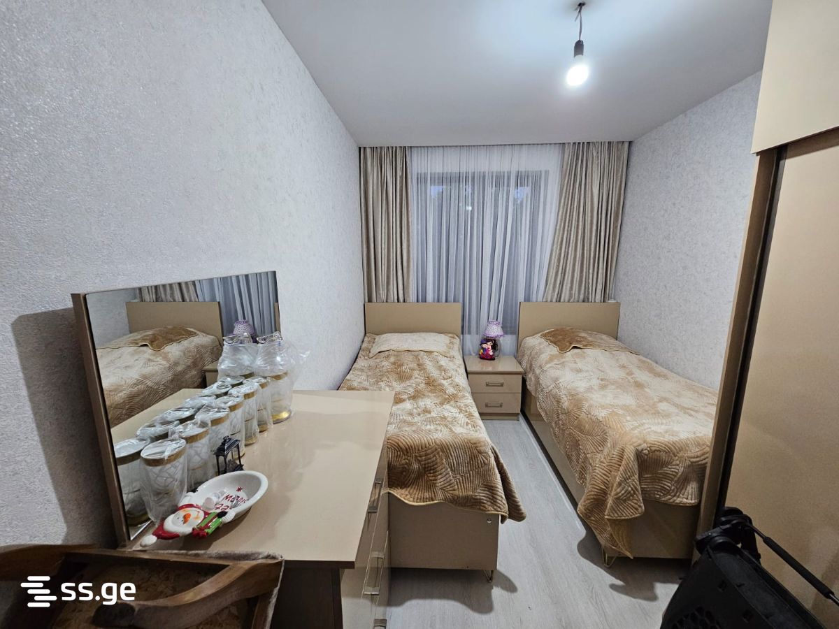 Продажа 3-комната Квартира view 2