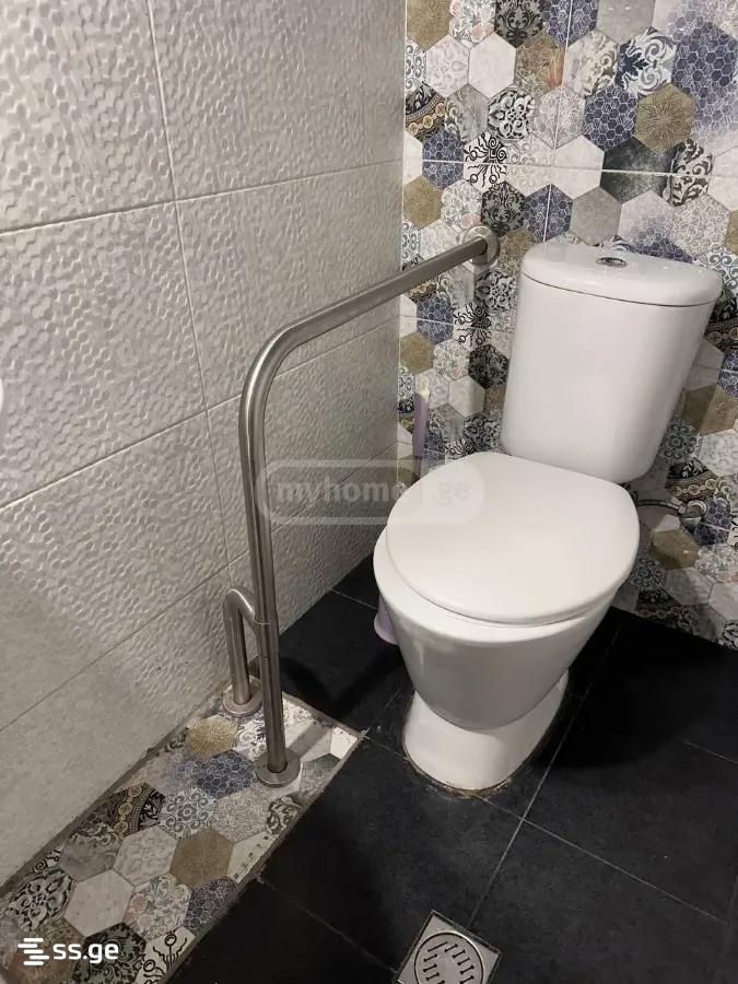 Commercial Space For Rent. Isani view 6