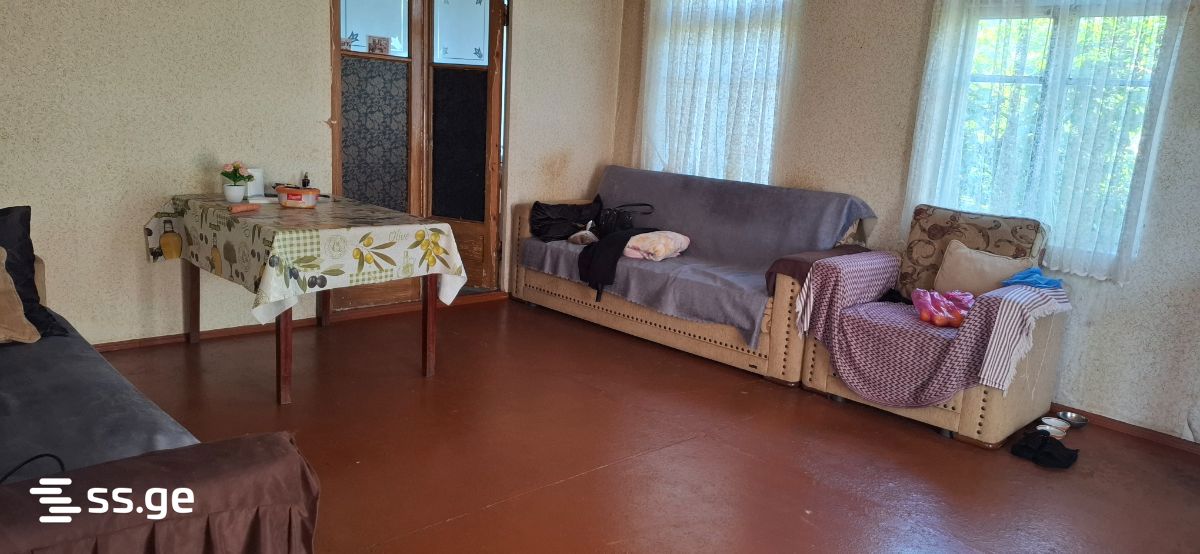 8 Room Private House For Sale view 4