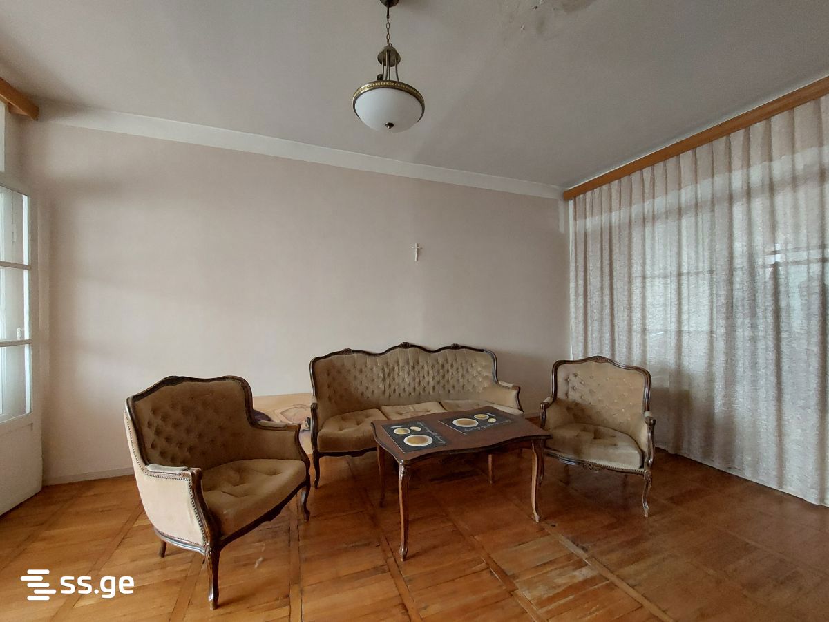 2 Room Flat For Sale, 1 of 4