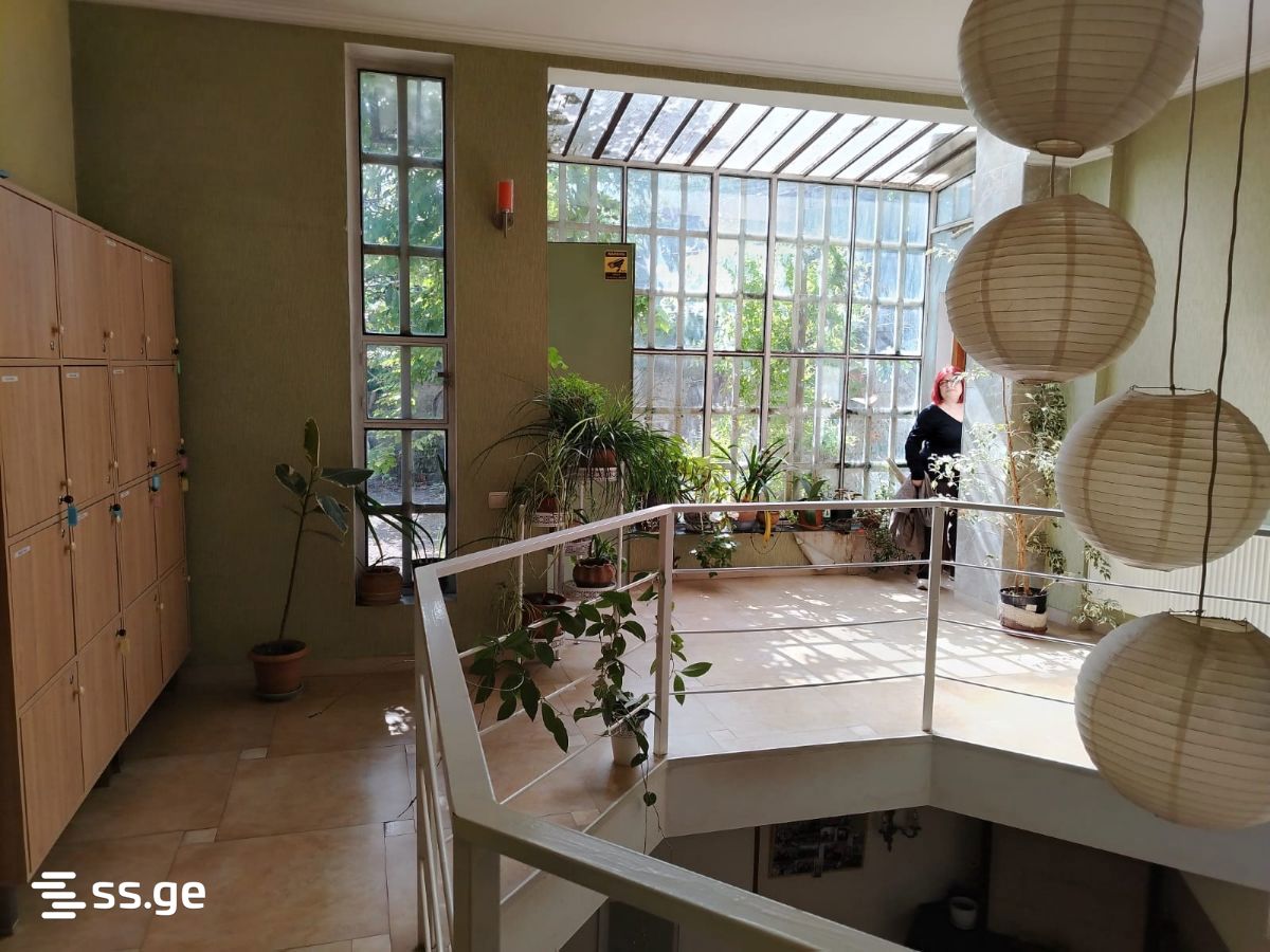 7 Room Private House For Sale view 11