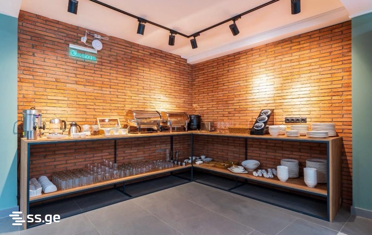 17 Room Hotel For Sale view 11