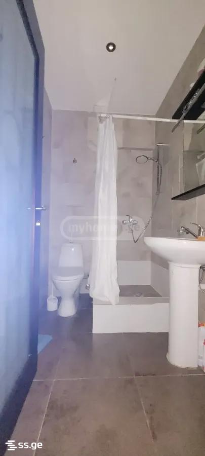 Продажа 4-комната Квартира view 8