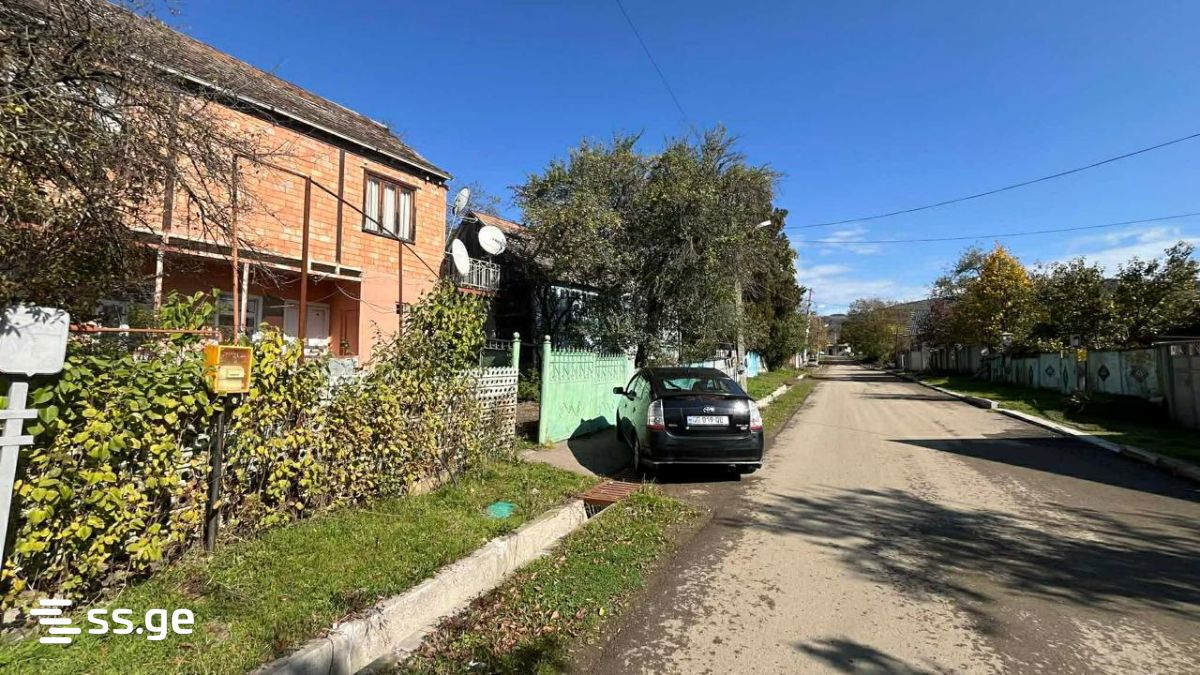 8 Room Summer Cottage For Sale view 15