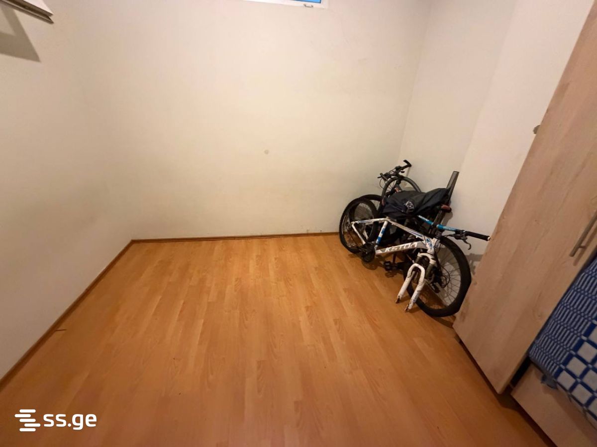 3 Room Flat For Sale view 3