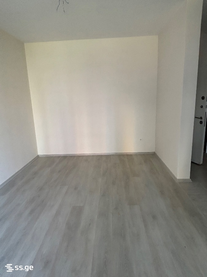 3 room Flat For Sale. Digomi – pohled 2