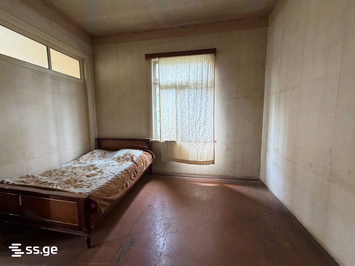 6 Room Private House For Sale view 5