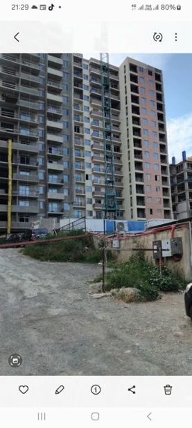 4部屋のマンション、ფარნავაზ მეფის გამზირი